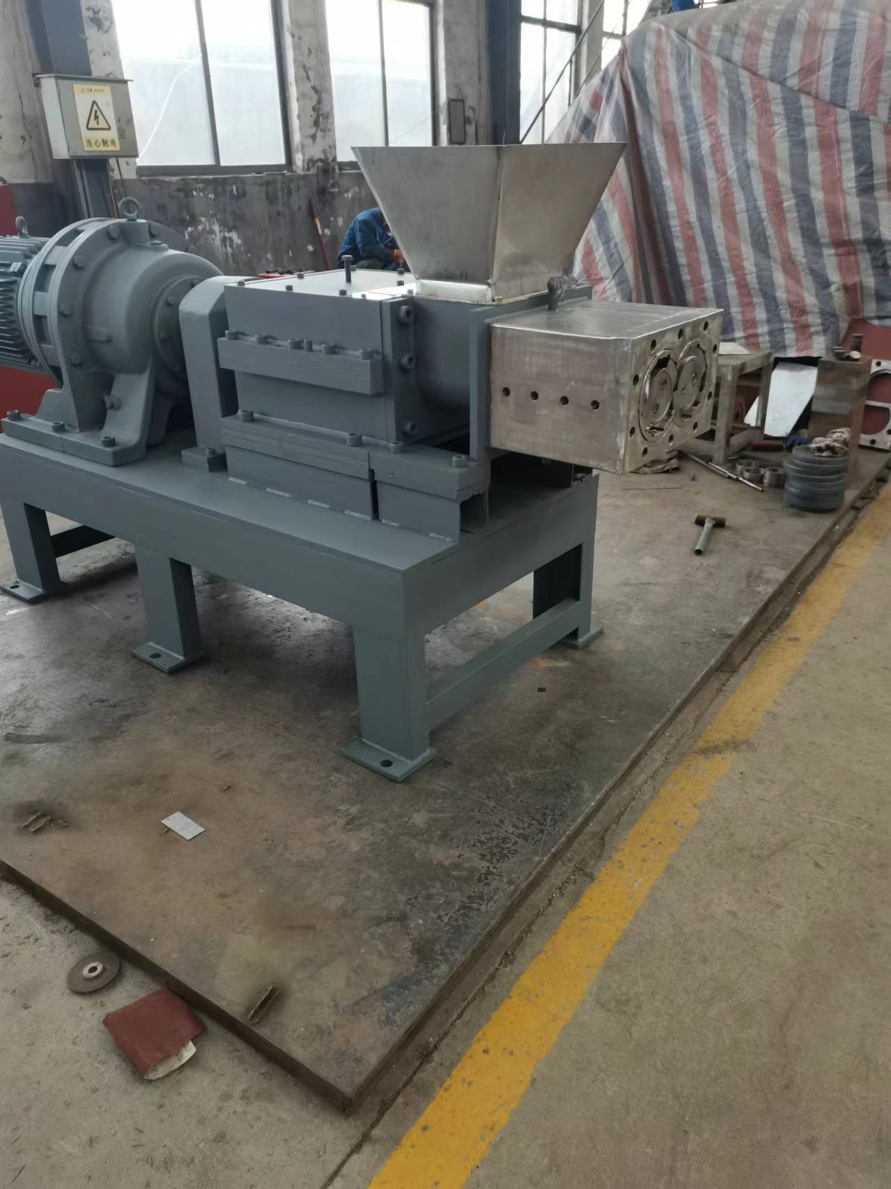 雙螺桿擠條機(jī)